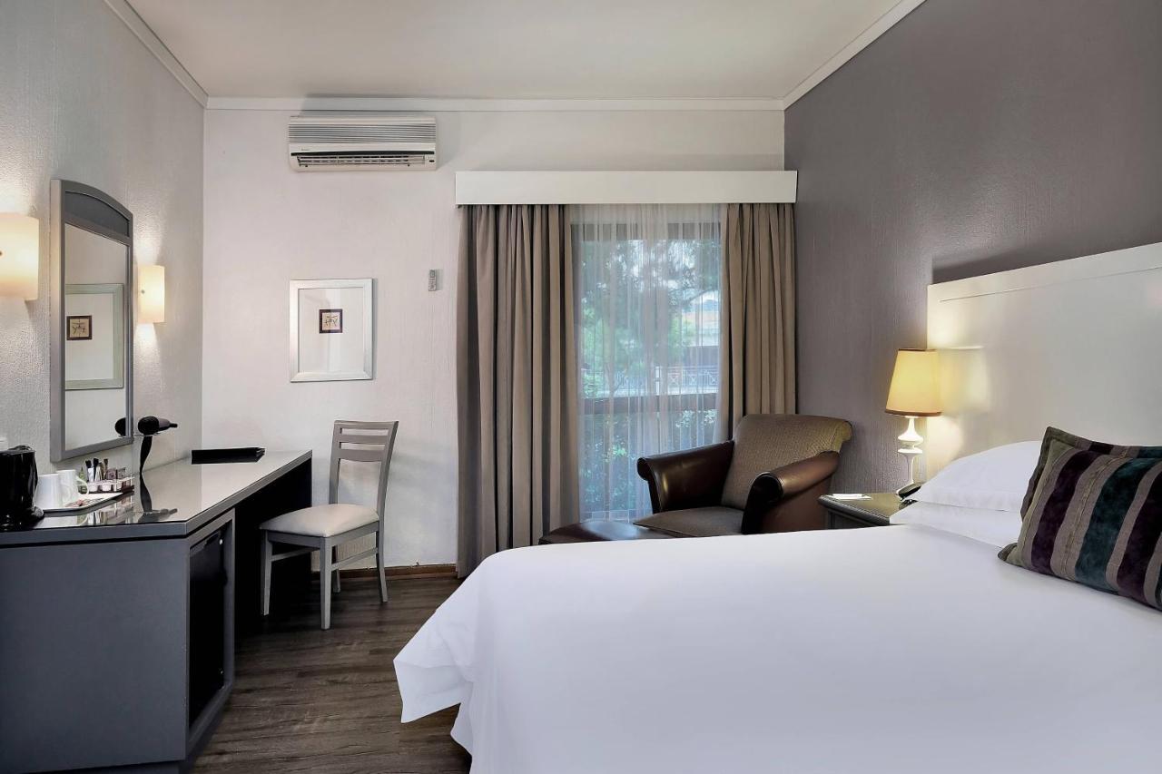 Protea Hotel By Marriott Midrand Exterior foto